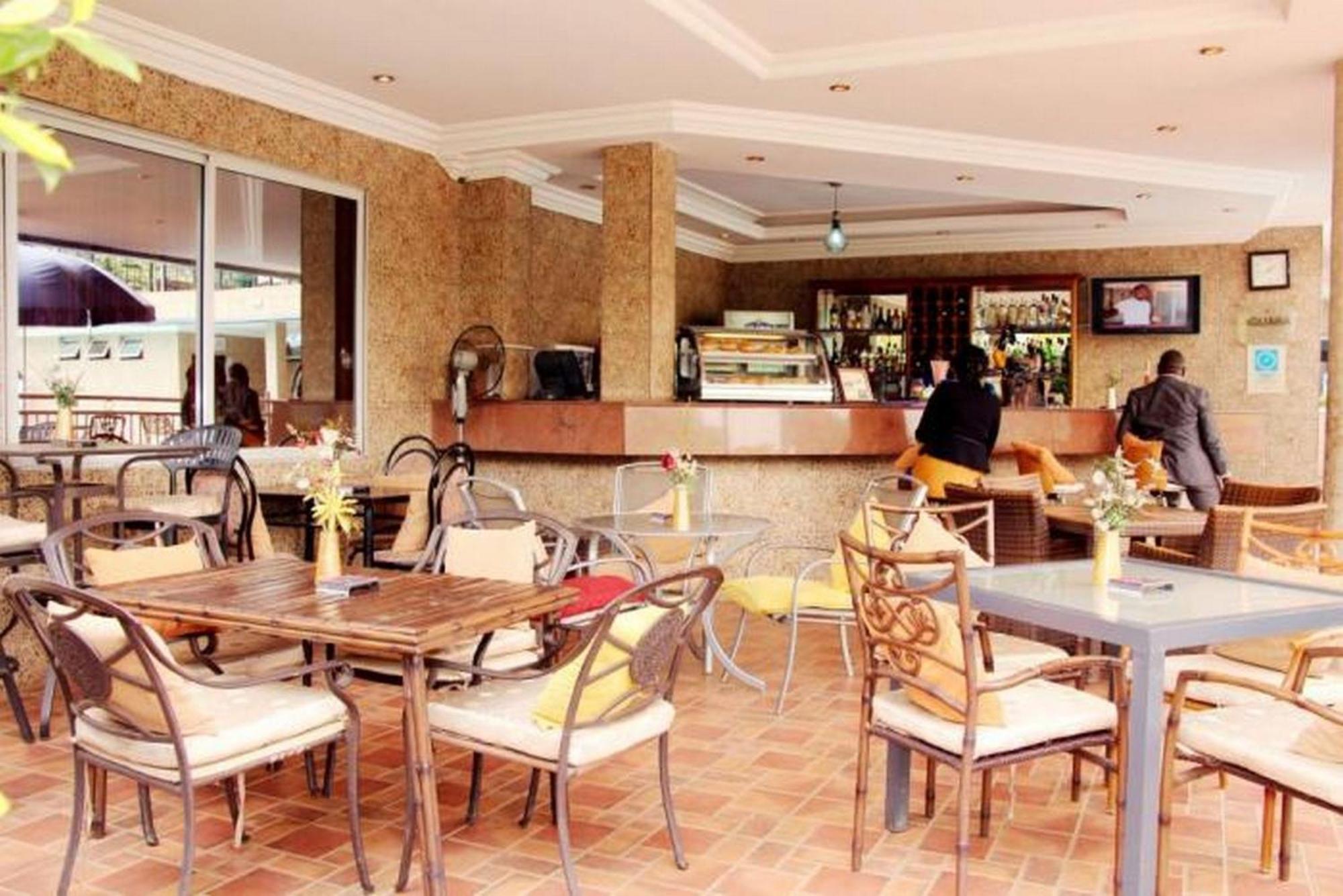 Room In Lodge - The Chelsea Hotel Abuja Exterior foto